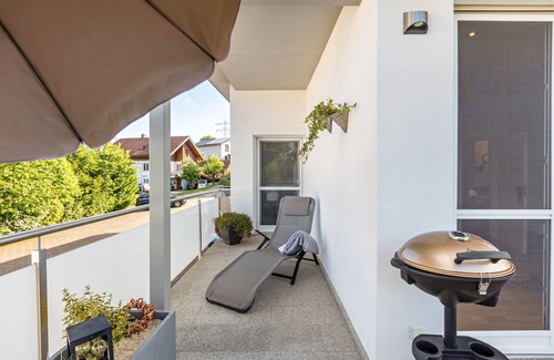 Weilheim Apartment | Apartment 'Ferienwohnung Happy' with Balcony and Wi-Fi