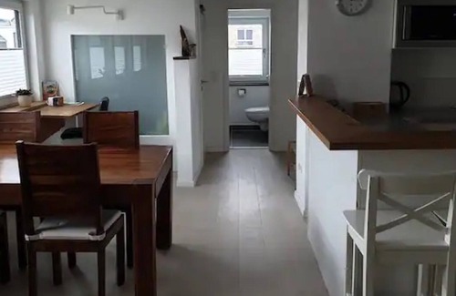 Telgte Apartment | Apartment 'Ferienwohnung Feuerbach' with Shared Terrace, Shared Garden and Wi-Fi