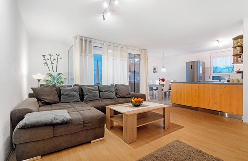 Leutesheim Apartment | Apartment 'Ferienwohnung Rheinvorland' with Balcony and Wi-Fi
