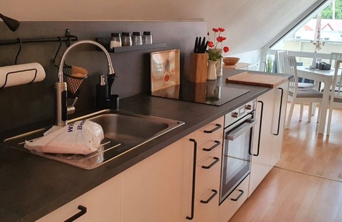 Ostseebad Prerow Apartment | Apartment 'Fewo Meerzeit' with Balcony and Wi-Fi