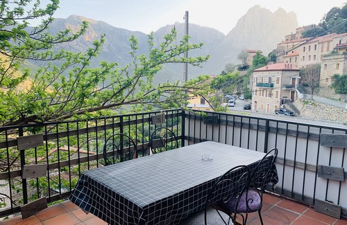 Ota House | Apartment for 5pers in ota