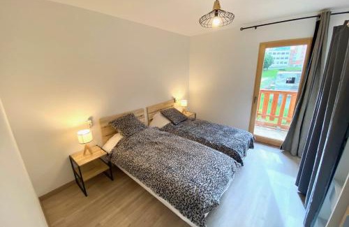 Saint-Jean-de-Maurienne Apartment | Apartment for 4 to 6 people with a 60m terrace