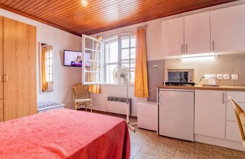 Saintes-Maries-de-la-Mer Apartment | Apartment Le Soleil Camarguais-1 by Interhome