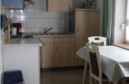 Ochtersum Apartment | Apartment 'Frisia' with Private Terrace