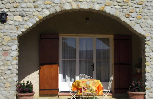 Entrechaux Apartment | Apartment 'Gîte Le Séguret' with Mountain View and Wi-Fi