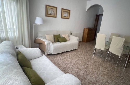 Les Cases d'Alcanar Apartment | Apartment 'Gloria 2' with Shared Terrace and Air Conditioning