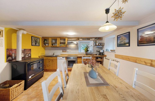 Nassau House | Apartment 'Grünes Haus' with Mountain View, Private Terrace and Wi-Fi
