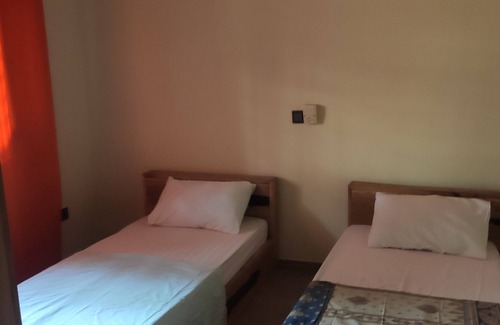 Akpro-Misserete Apartment | Apartment Guezo 3 Rooms Terrace Pool View