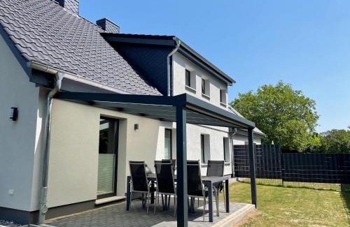 Zierow Apartment | Apartment Helma near sea beach with terrace