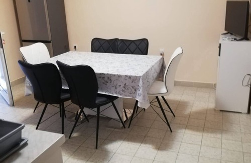 Poljana Apartment | Apartment Pavin (113151-A1) - Poljana - island Ugljan