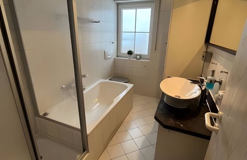 Schnellbach Apartment | Apartment 'Im Thüringer Wald' with Mountain View, Private Terrace and Wi-Fi