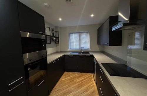 Birkdale Apartment | Apartment in Birkdale - 2 bedrooms