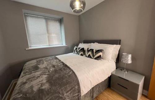 Birkdale Apartment | Apartment in Birkdale - 2 bedrooms