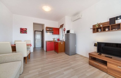 Brist Apartment | Apartment in Brist with Balcony, Air condition, WIFI (610-5)
