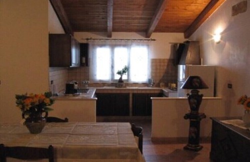 Oria Apartment | Apartment in complex with ample parking and close to 15min from the sea