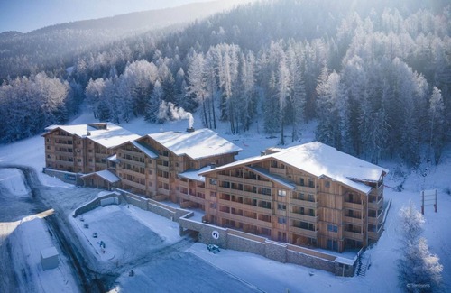 Montalbert Apartment | Apartment in Fornelet with Ski-In/Ski-Out Access