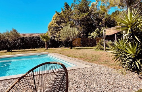 Sollies Pont House | Apartment in high Villa near the center