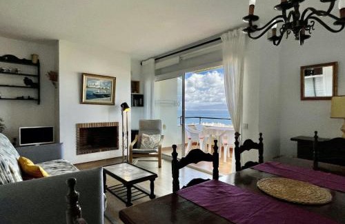 Ultramort Apartment | Apartment in L'Escala near Sandy Beach