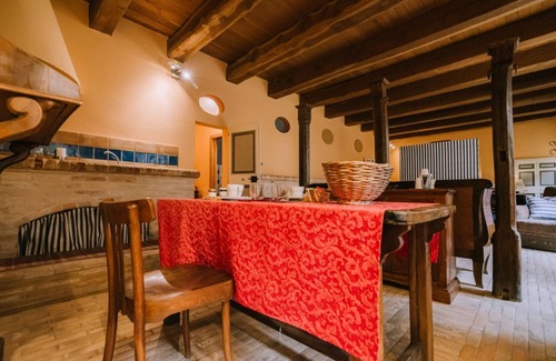 Fermo Apartment | Apartment in PALAZZO, charm and dehors. Historic center, 7 km from the sea
