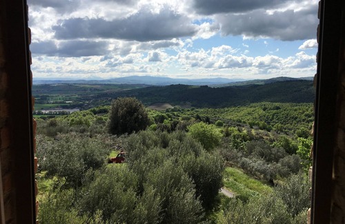 Teverina di Cortona Apartment | Apartment in Stone House in Umbrian Countryside with Pool