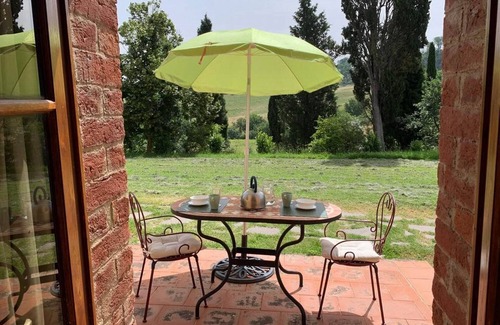 Torrita di Siena Apartment | Apartment in Torrita, ground floor, terrace, swimming pool, Wi Fi, up to 4 pers