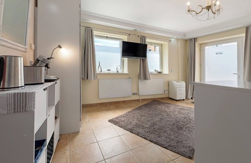 Sankt Wendel Apartment | Apartment in the City with Wi-Fi