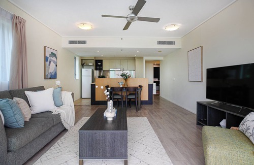 Cairns Central Business District Apartment | Apartment in the City with Pool and BBQ