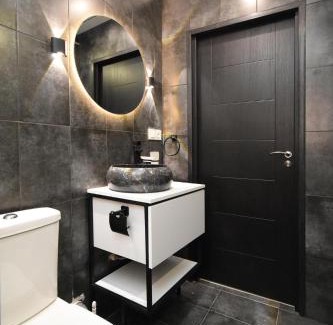 Kentron Apartment | apartment in the opera