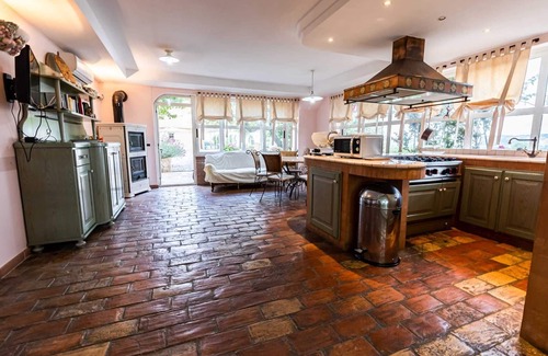 Case Alte Apartment | APARTMENT IN VILLA WITH POOL IN THE SALT, HEATED, SPECTACULAR VIEW !