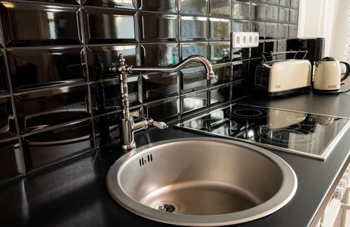 Wannsee Apartment | Apartment in Wannsee with Barbecue, Garden and Terrace