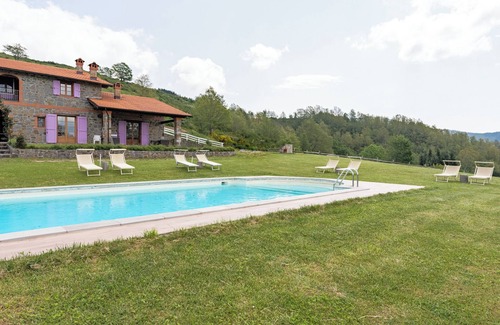 San Marcello Pistoiese Apartment | Apartment "Serrino 2" with Mountain View, Shared Pool & Wi-Fi