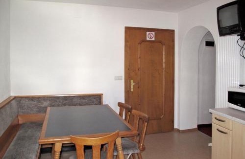 St. Valentin auf der Haide Apartment | Apartment Haupthaus Schönblick by Interhome