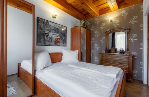 Fonyodliget Apartment | Apartment Kaldi by Interhome