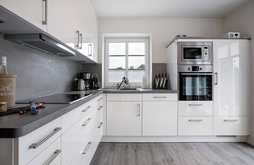Klanxbuell Apartment | Apartment 'Käptn's Suite' with Private Garden and Wi-Fi