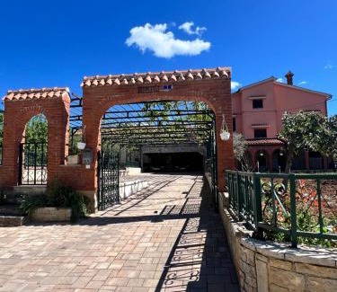 Bibici Apartment | Apartment Karlo, Heated pool, private parking