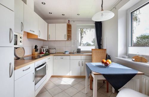 Dorphof House | Apartment 'Krüger' with Private Garden and Wi-Fi