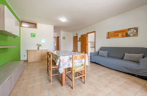 Balestrate Apartment | Apartment 'Le Magnolie 7 -1° Piano' with Sea View, Wi-Fi and Air Conditioning