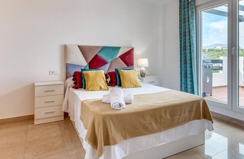 Puerto de la Duquesa Apartment | Apartment Manilva, 3 bedrooms, 6 persons