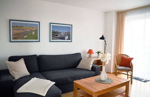 Lemkenhafen Apartment | Apartment "Melchinger" for 2 guests with balcony - Modern & close to the Baltic Sea!