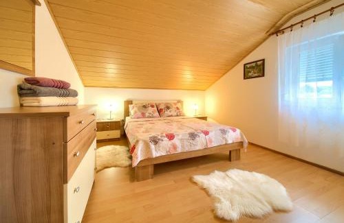 Vrh Apartment | Apartment Mladen
