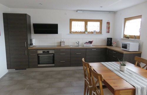 Weilheim Apartment | Apartment 'Morgensonne' with Mountain View, Private Terrace and Wi-Fi