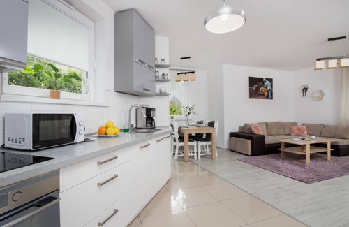 Gdansk Apartment | Apartment Myśliwskie Wzgórze by Renters