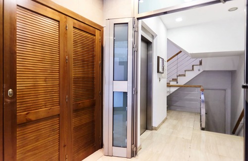 Jaen Apartment | Apartment "Piso Jaén Calle La Luna" with Terrace & Wi-Fi