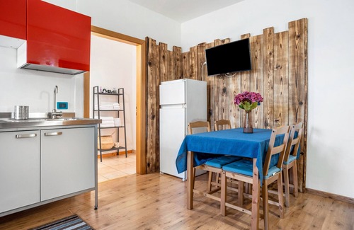 Almazzago Apartment | Apartment 'Ride Home 2' with Mountain View, Shared Garden and Wi-Fi