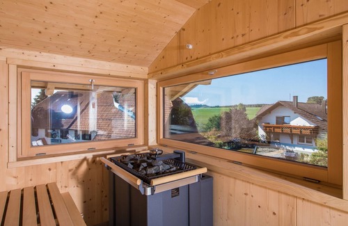 Aichhalden Apartment | Apartment 'Schwarzwald' with Balcony and Wi-Fi