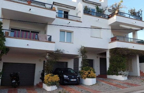 Llanca Apartment | Apartment SEA VIEW, LLANCA πͺπΈ4 pers Hill top Appartment beautiful Sea View