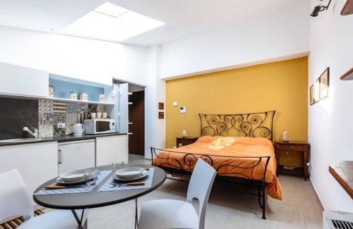 Monte di Pieta Apartment | Apartment 'Shell Maqueda' with Wi-Fi and Air Conditioning