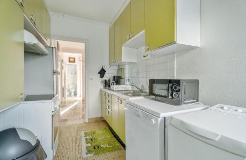 Erquy House | Apartment Square De L Hotel De Ville