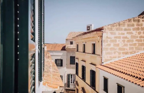 Mahon Apartment | Apartment 'Suite 2' with Wi-Fi and Air Conditioning