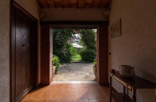 Mockarta Apartment | Apartment 'Tenuta Donna Vittoria - Bouganville' with Mountain View, Pool & Wi-Fi